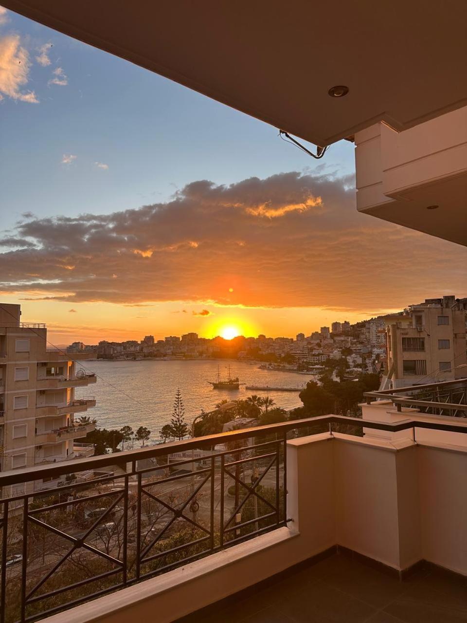 Vista Mozzafiato Apartman Saranda Kültér fotó